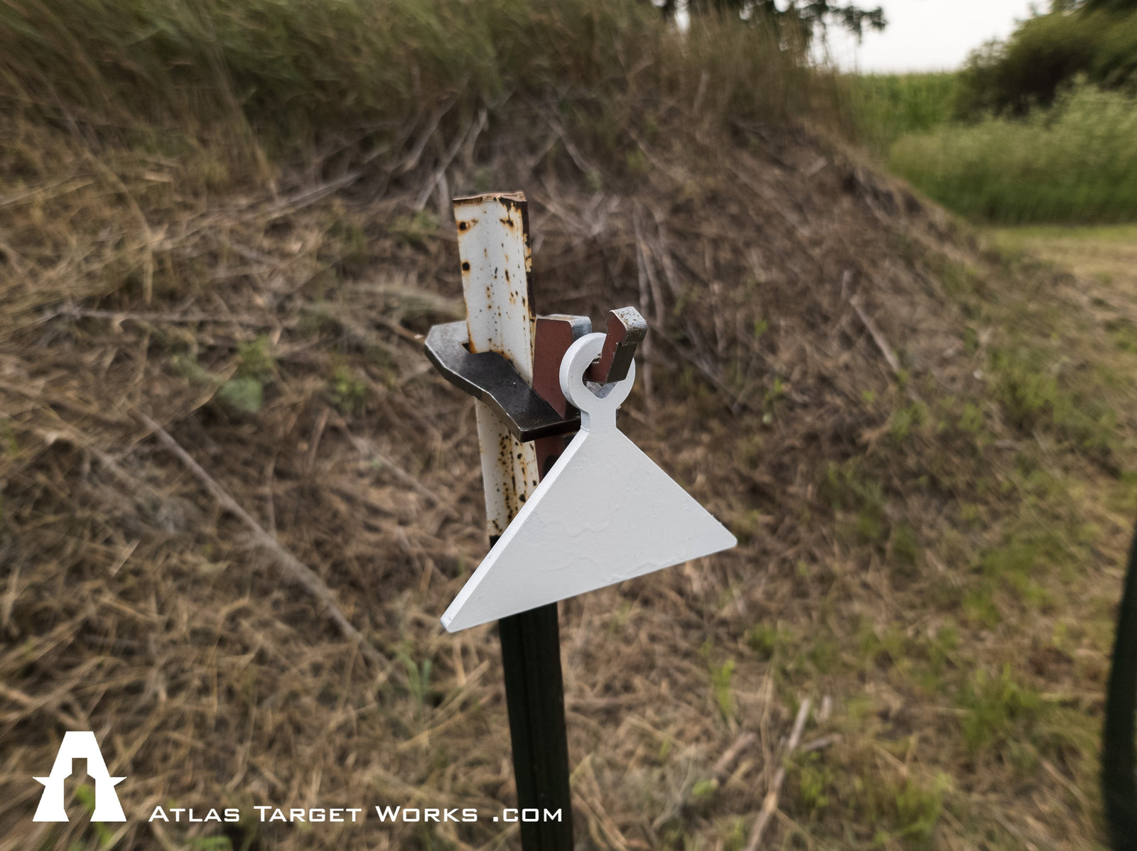 AR500 Stubby Triangle Target on t-post hook mount